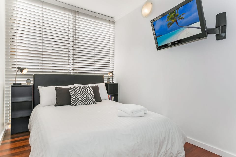 Beachfront on Golden Mile Apartment in Manly