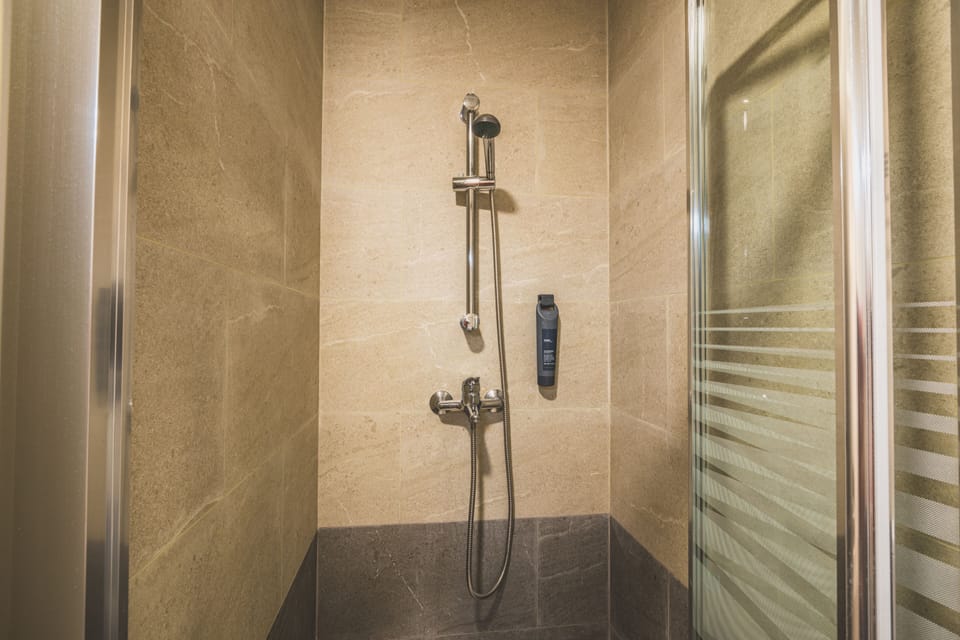 Fontanella Green House Bed and Breakfast in Barcelona