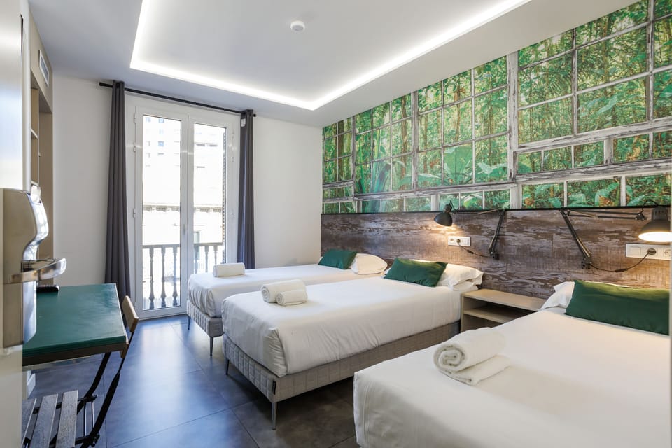 Triple Room, City View | Egyptian cotton sheets, premium bedding, pillowtop beds, minibar