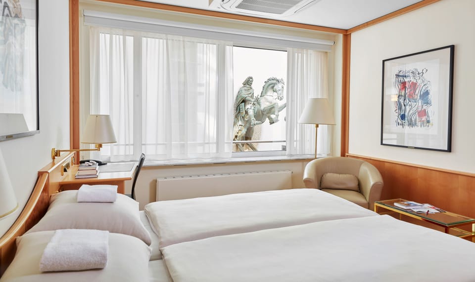 Business Double Room, Allergy Friendly (Atrium Facing) | Premium bedding, in-room safe, desk, laptop workspace