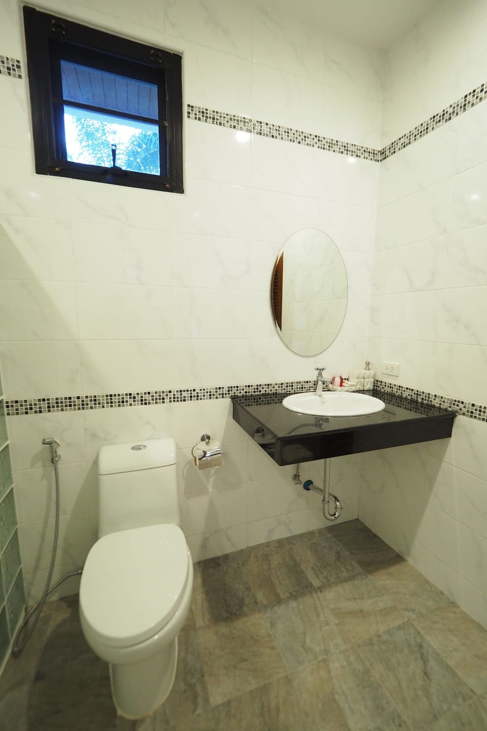 Superior Room, 1 Bedroom, Patio, Garden View | Bathroom | Shower, free toiletries, hair dryer, bathrobes