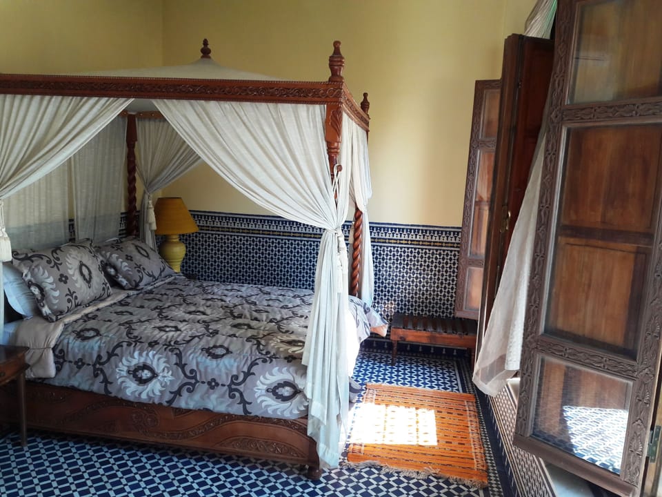 Senior Suite | Premium bedding, minibar, in-room safe, desk