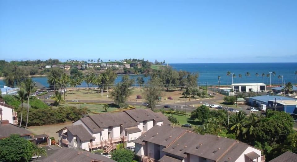 Kalapaki Beach and Bay View. Walkable.
