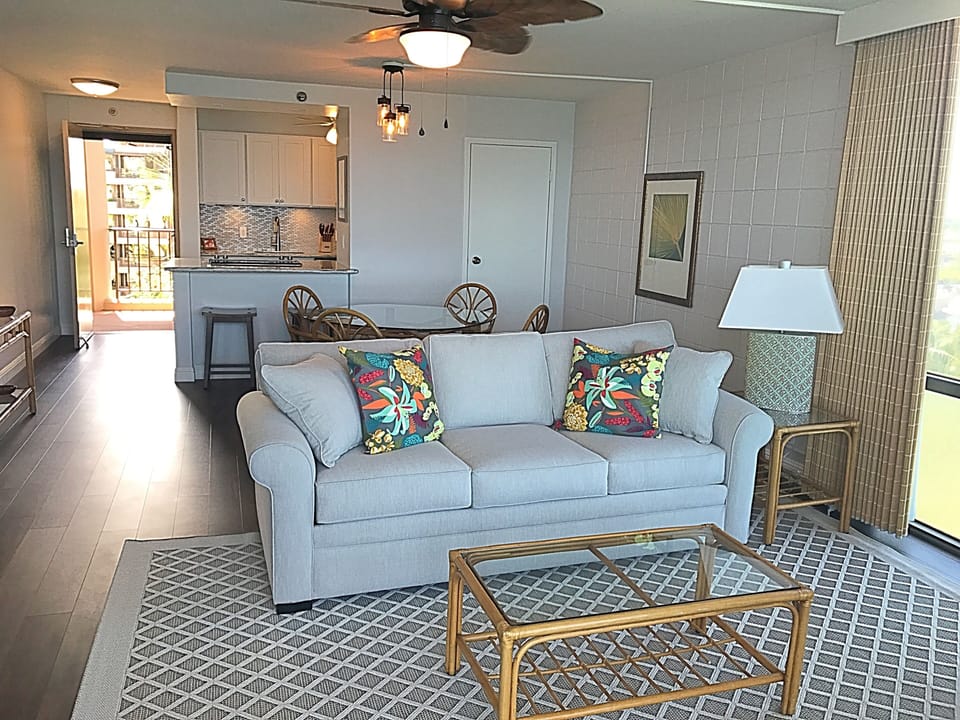 Open concept layout to take full advantage of unobstructed views
