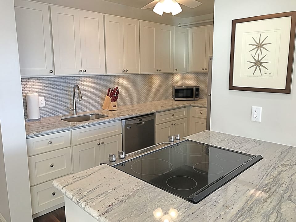 Brand new, upgraded kitchen with stainless steel appliances & soft close cabinet
