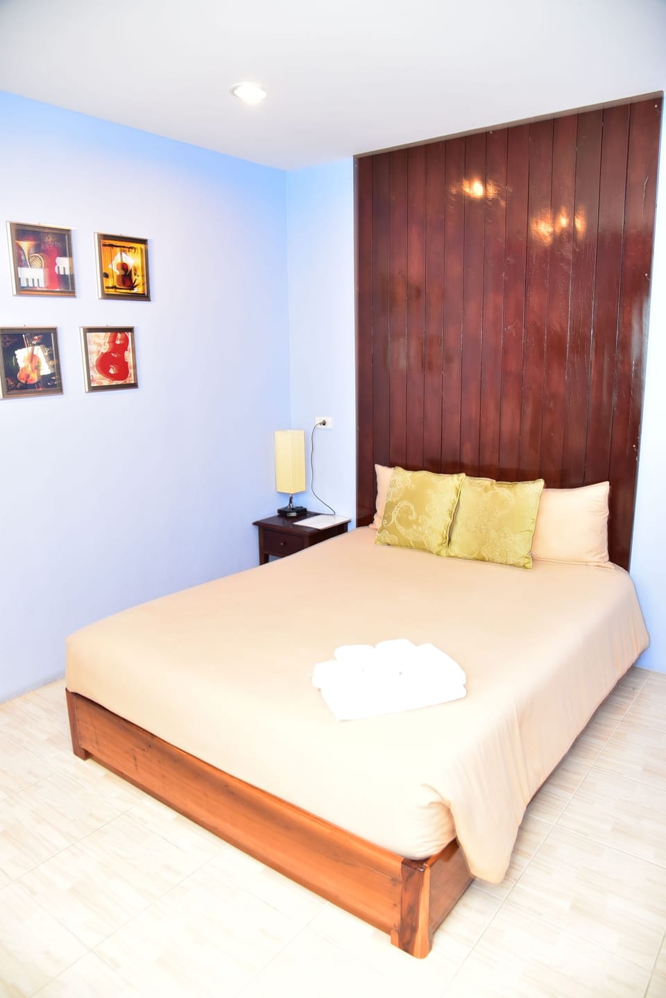 Double Room  | Desk, free rollaway beds, free WiFi