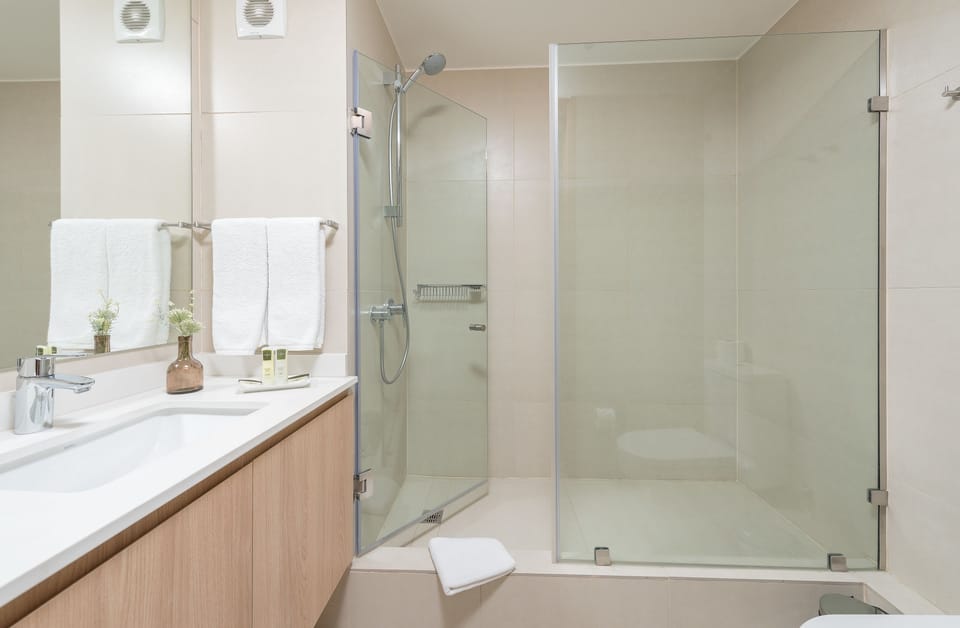 Bathroom shower