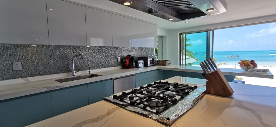 Fully equipped kitchen with Ocean View.