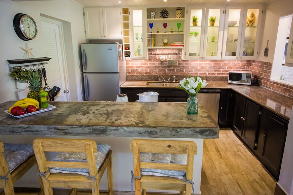 Stylish breakfast bar