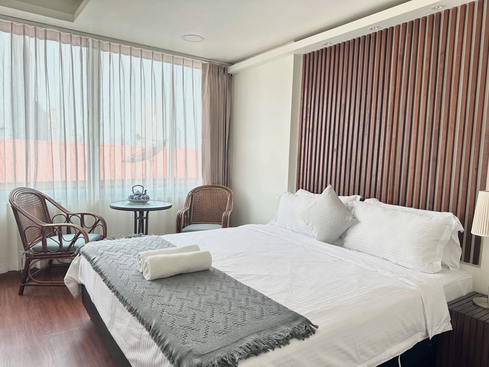 Deluxe Room, 1 Double Bed | Desk, blackout drapes, soundproofing, free WiFi