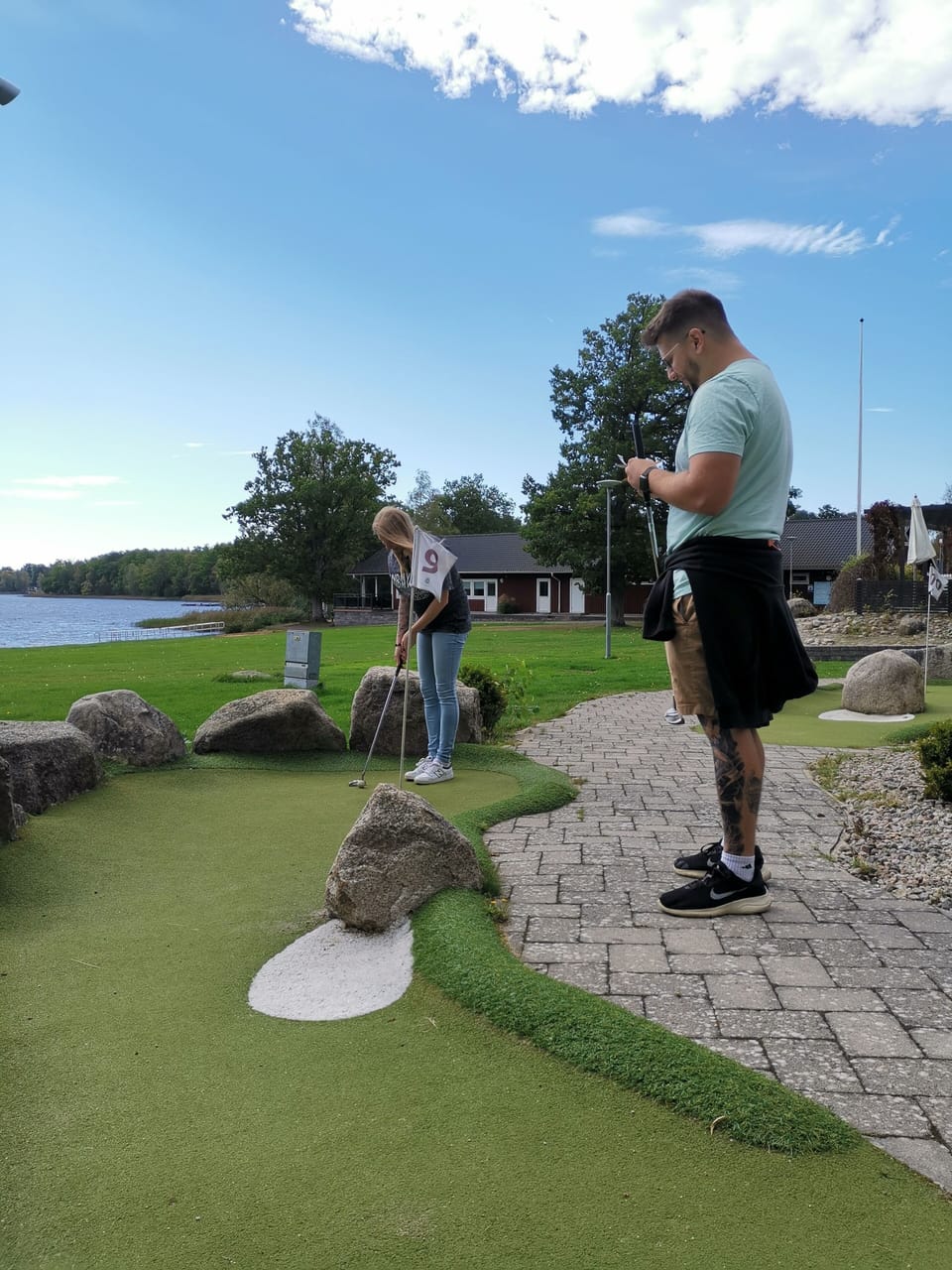 Mini-golf