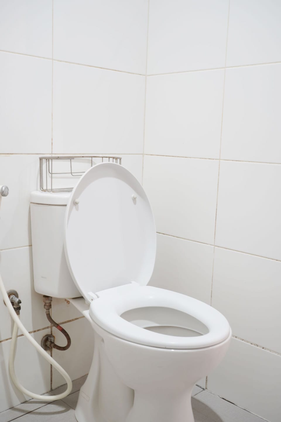 Standard Double Room | Bathroom | Shower, free toiletries, towels