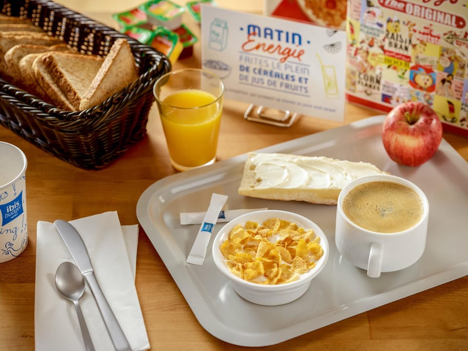 Daily buffet breakfast for a fee