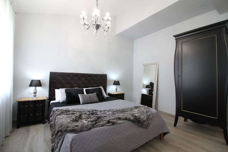 Deluxe Double Room | Memory foam beds, desk, free WiFi, bed sheets