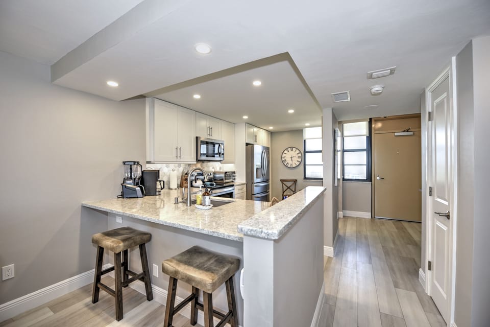 Kitchen bar