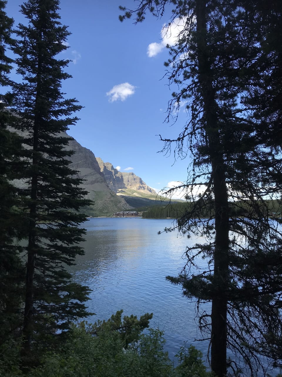 One of the many lakes to explore in Glacier International Peace park.