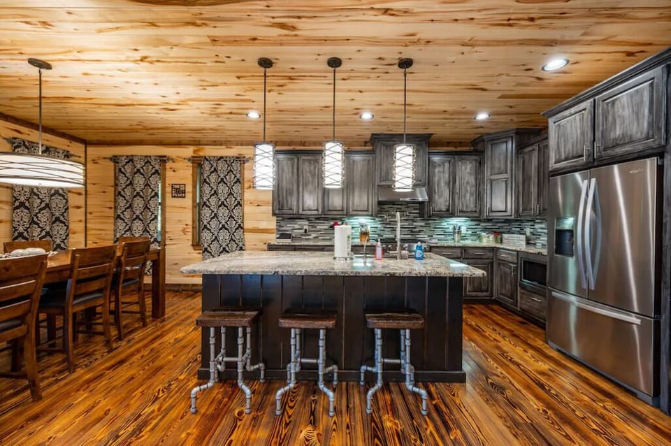 Bar/Kitchen