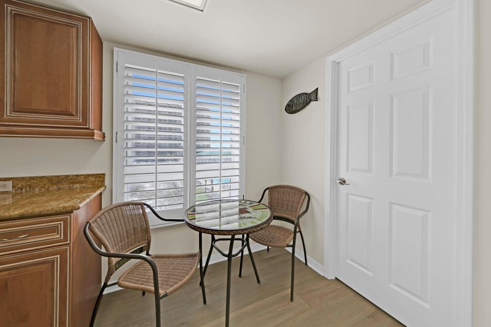 Seating area in kitchen