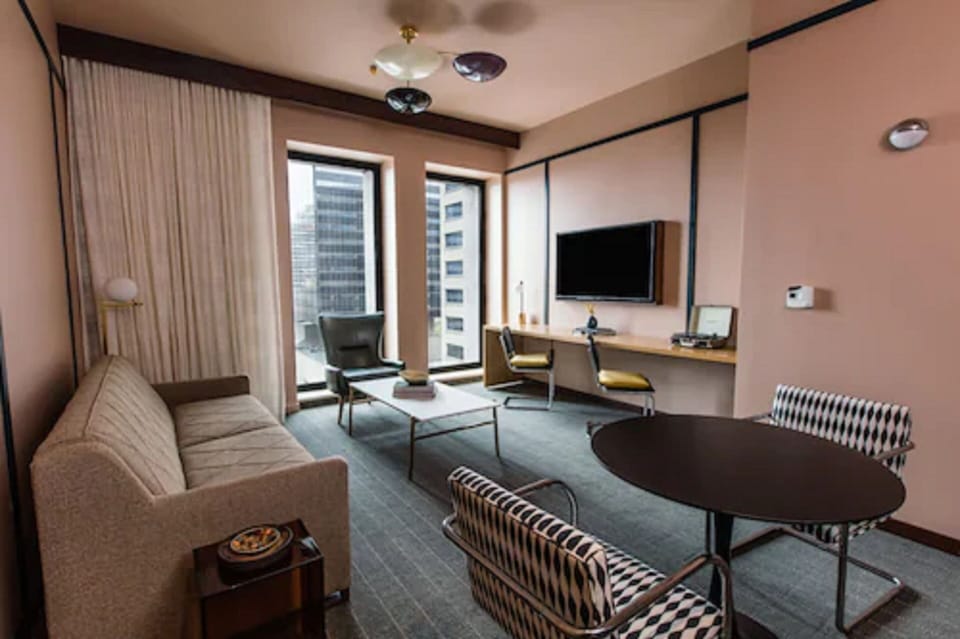 Boss Suite | Living area | Flat-screen TV