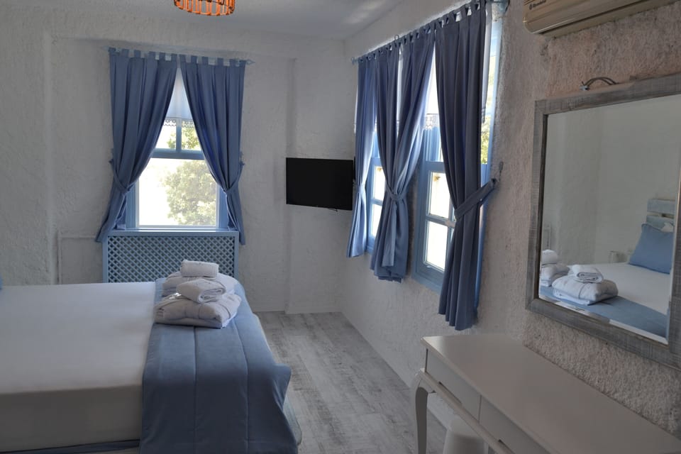 Single Room | Premium bedding, in-room safe, desk, soundproofing