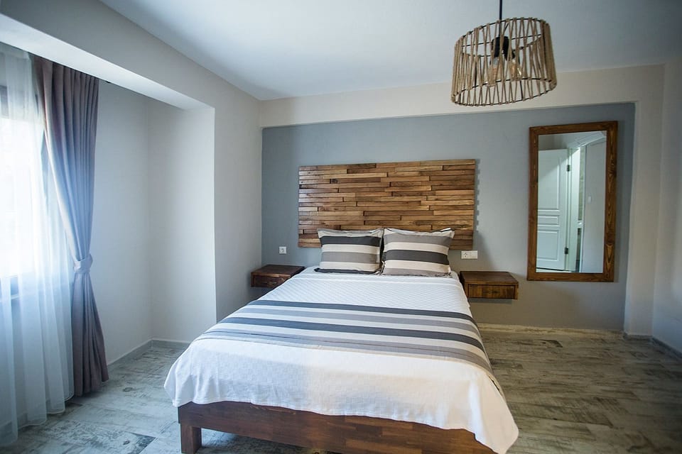 Standard Double Room | Desk, iron/ironing board, free WiFi