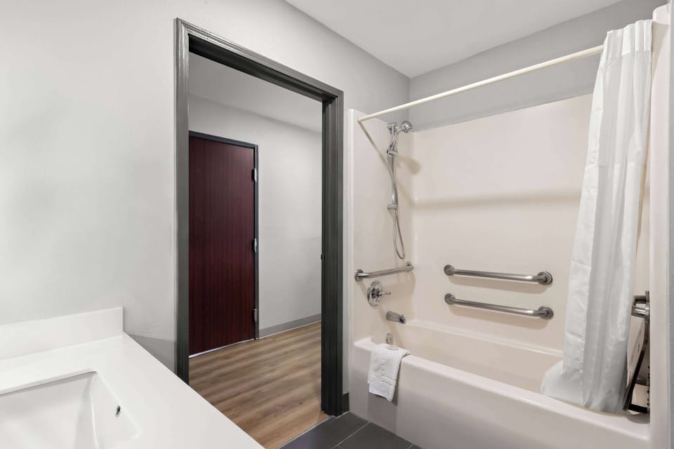 Suite, 1 King Bed, Mobility Accessible, Non Smoking ( Bathtub Grab Bars) | Accessible bathroom