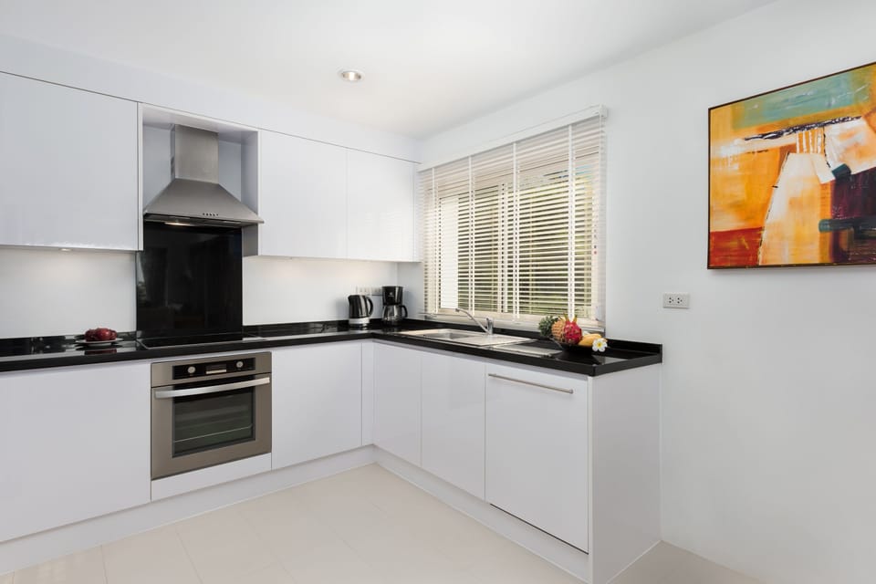 Villa, 3 Bedrooms | Private kitchen | Fridge, oven, stovetop, dishwasher