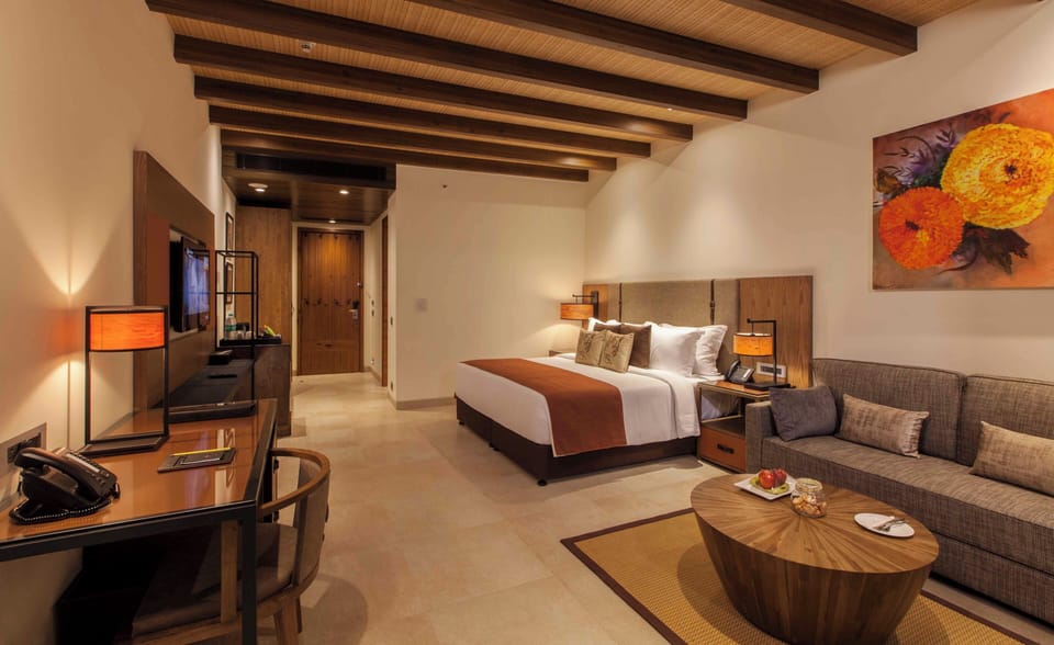 Premium bedding, minibar, in-room safe, desk