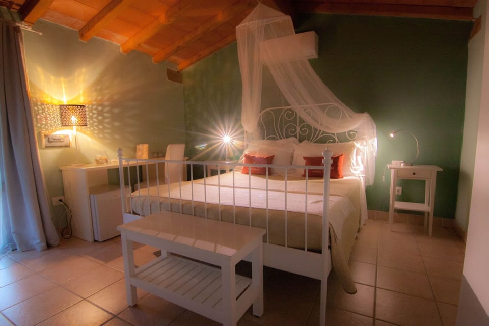 Frette Italian sheets, premium bedding, pillowtop beds