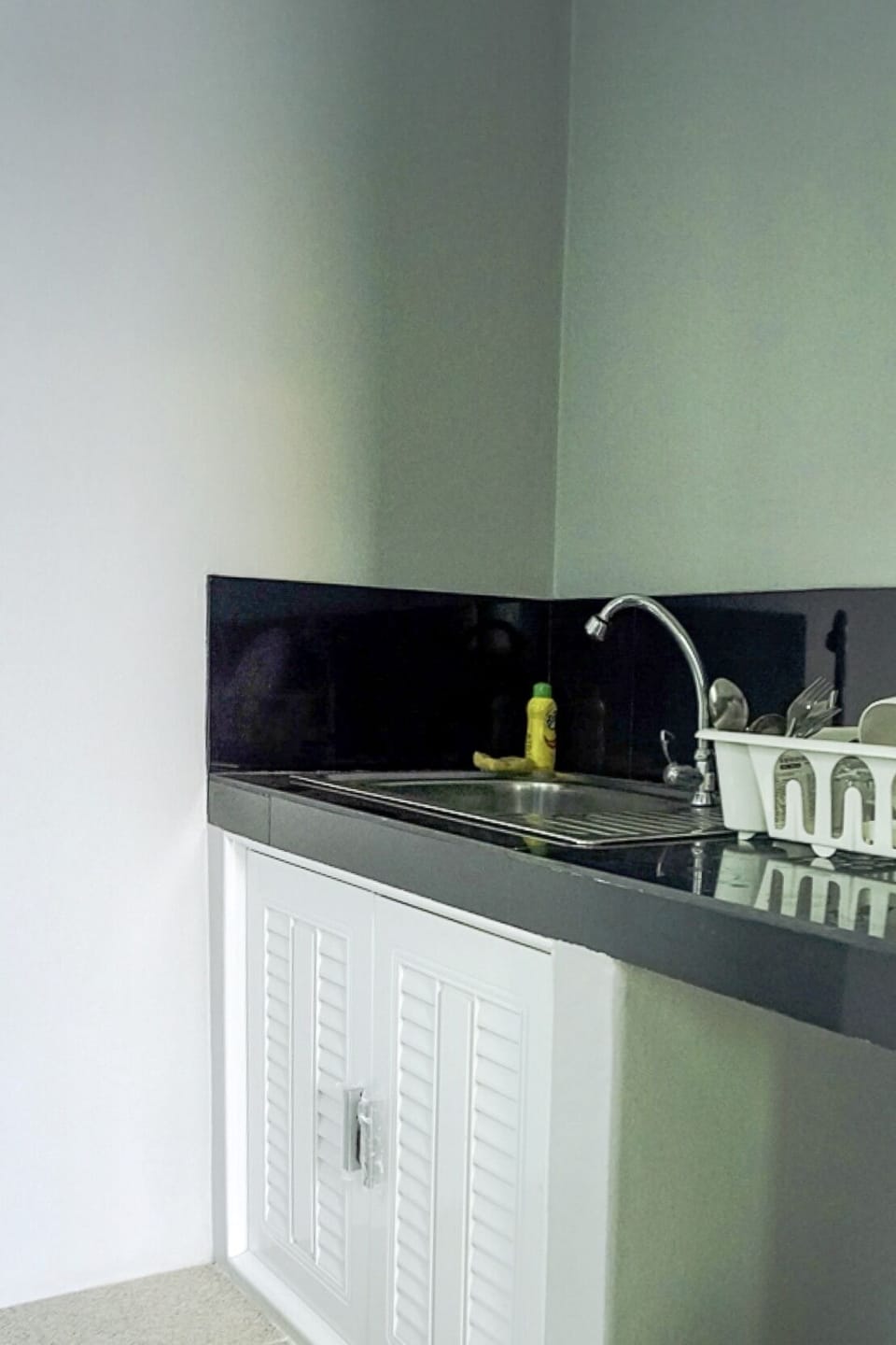 1 Bedroom | Private kitchenette | Coffee/tea maker, fridge, electric kettle, cookware/dishes/utensils