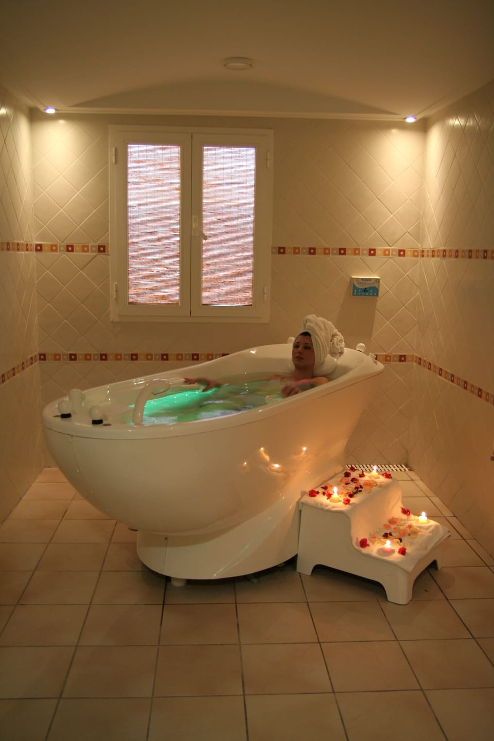 Sauna, hot tub, steam room, Turkish bath, body treatments