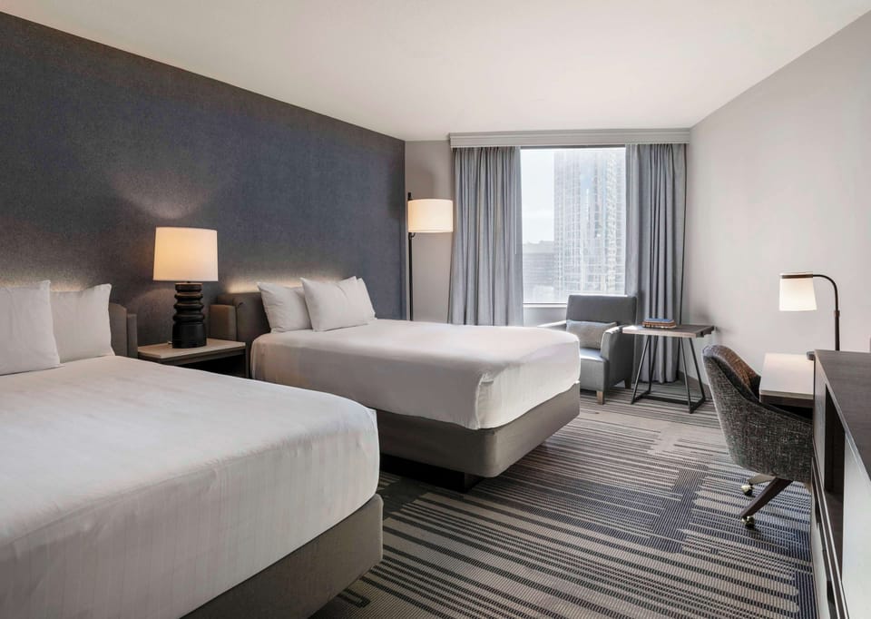 Premium bedding, in-room safe, desk, laptop workspace