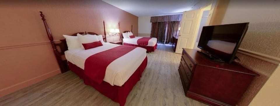 Standard Double Room | Iron/ironing board, free WiFi, bed sheets