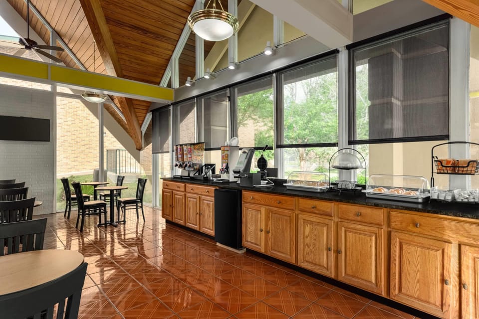 Free daily on-the-go breakfast