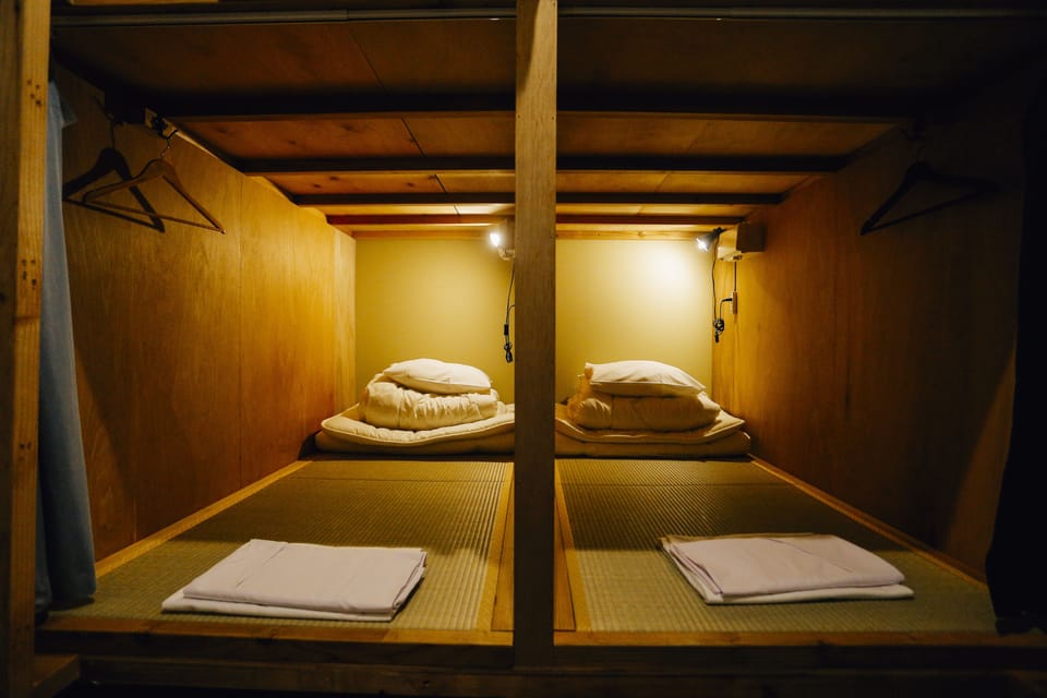 In-room safe, WiFi (free), bed sheets