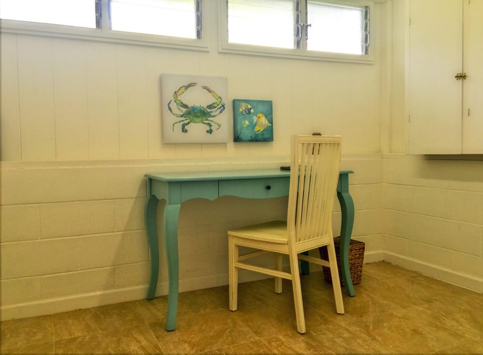 Spacious office and free WiFi keep you connected