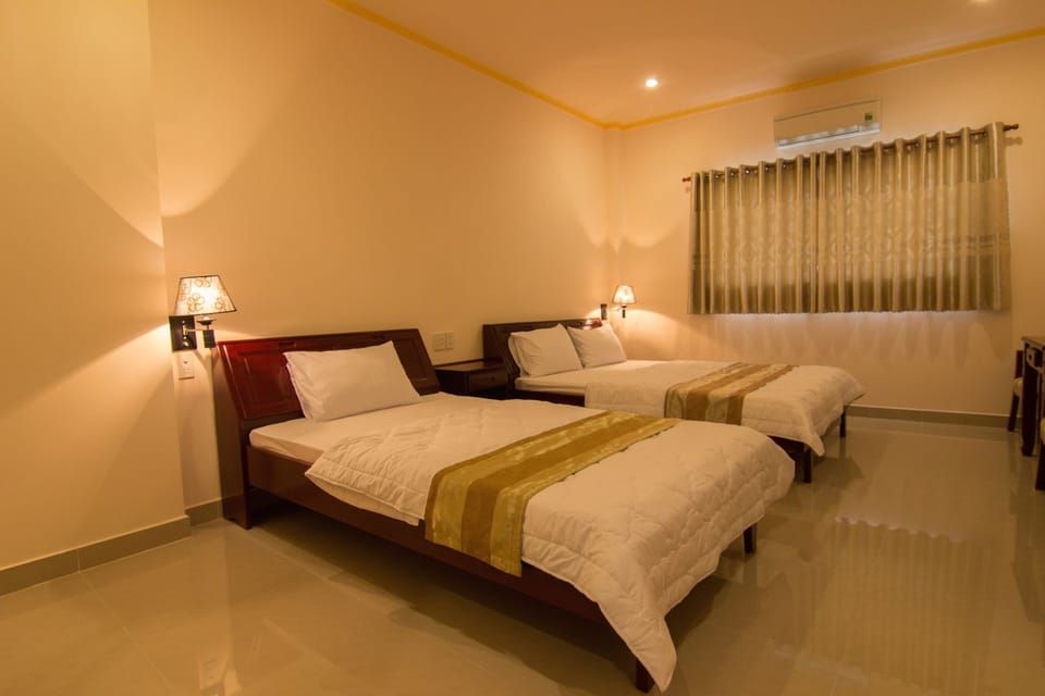 Room | Minibar, desk