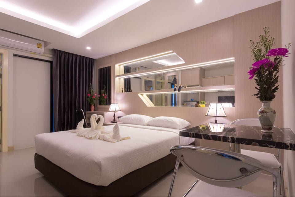 In-room safe, desk, blackout drapes, free WiFi