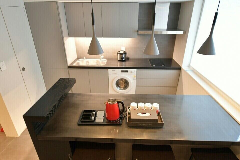 300 | Private kitchenette | Stovetop, electric kettle