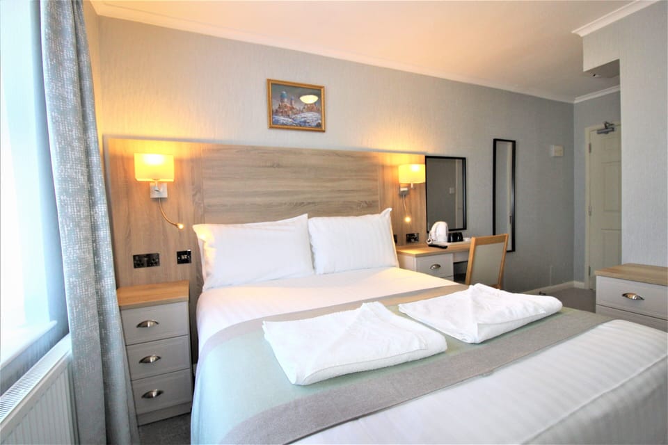Double Room | Premium bedding, individually decorated, individually furnished, desk
