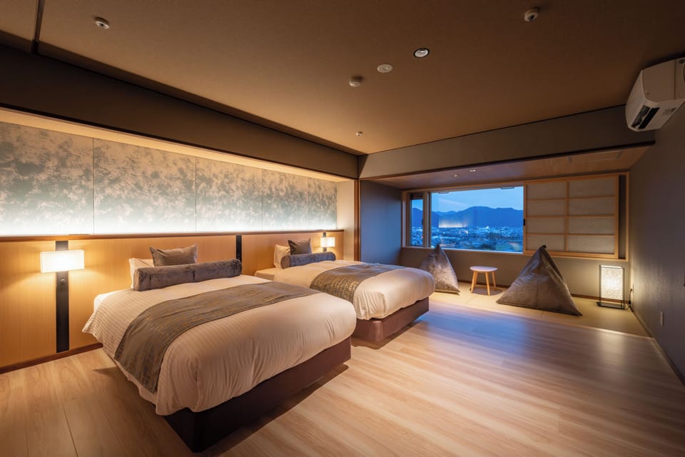 Superior Twin Room Non-Smoking | In-room safe, bed sheets