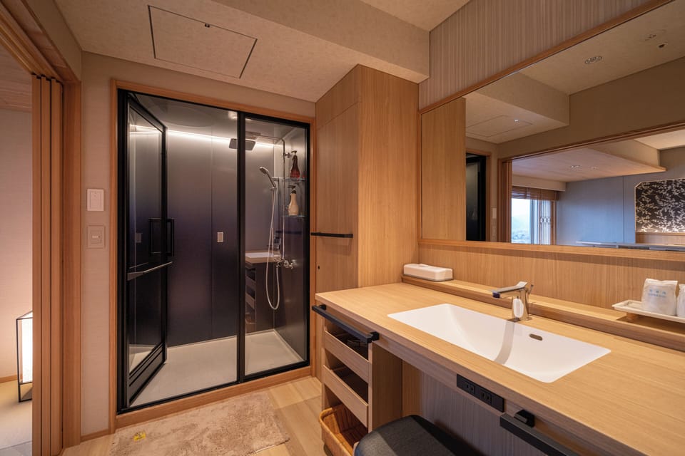 Japanese Western Room, Non Smoking, City View | In-room safe, bed sheets