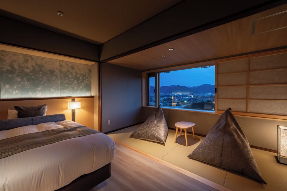 Superior Twin Room Non-Smoking | In-room safe, bed sheets