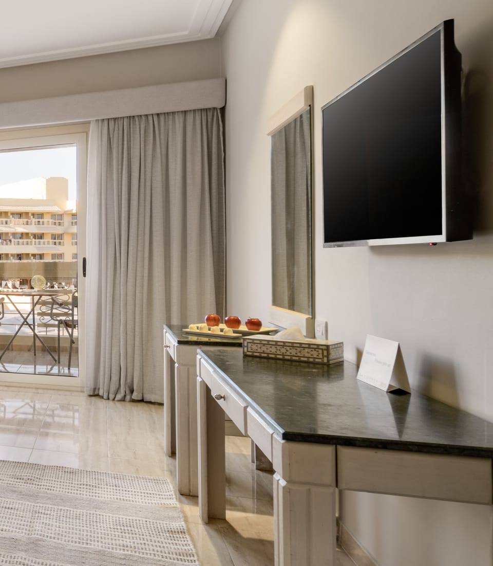 1 bedroom, in-room safe, desk, laptop workspace