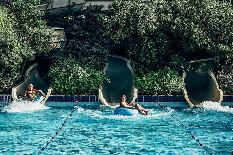 2 outdoor pools, free cabanas, pool umbrellas