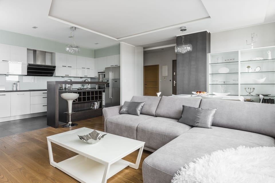 Deluxe Apartment | Private kitchen | Fridge, microwave, oven, stovetop