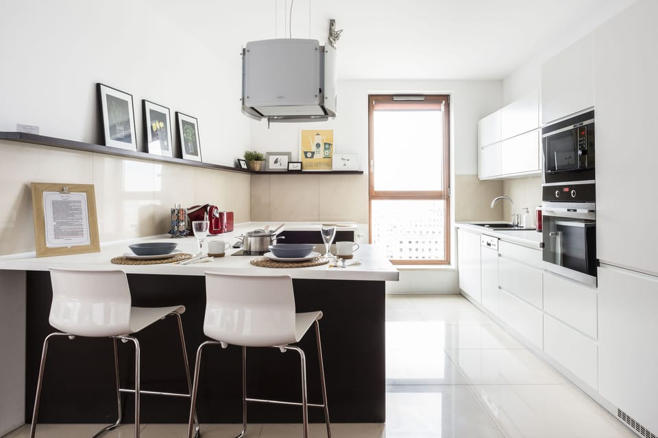 Apartment | Private kitchen | Fridge, microwave, oven, stovetop