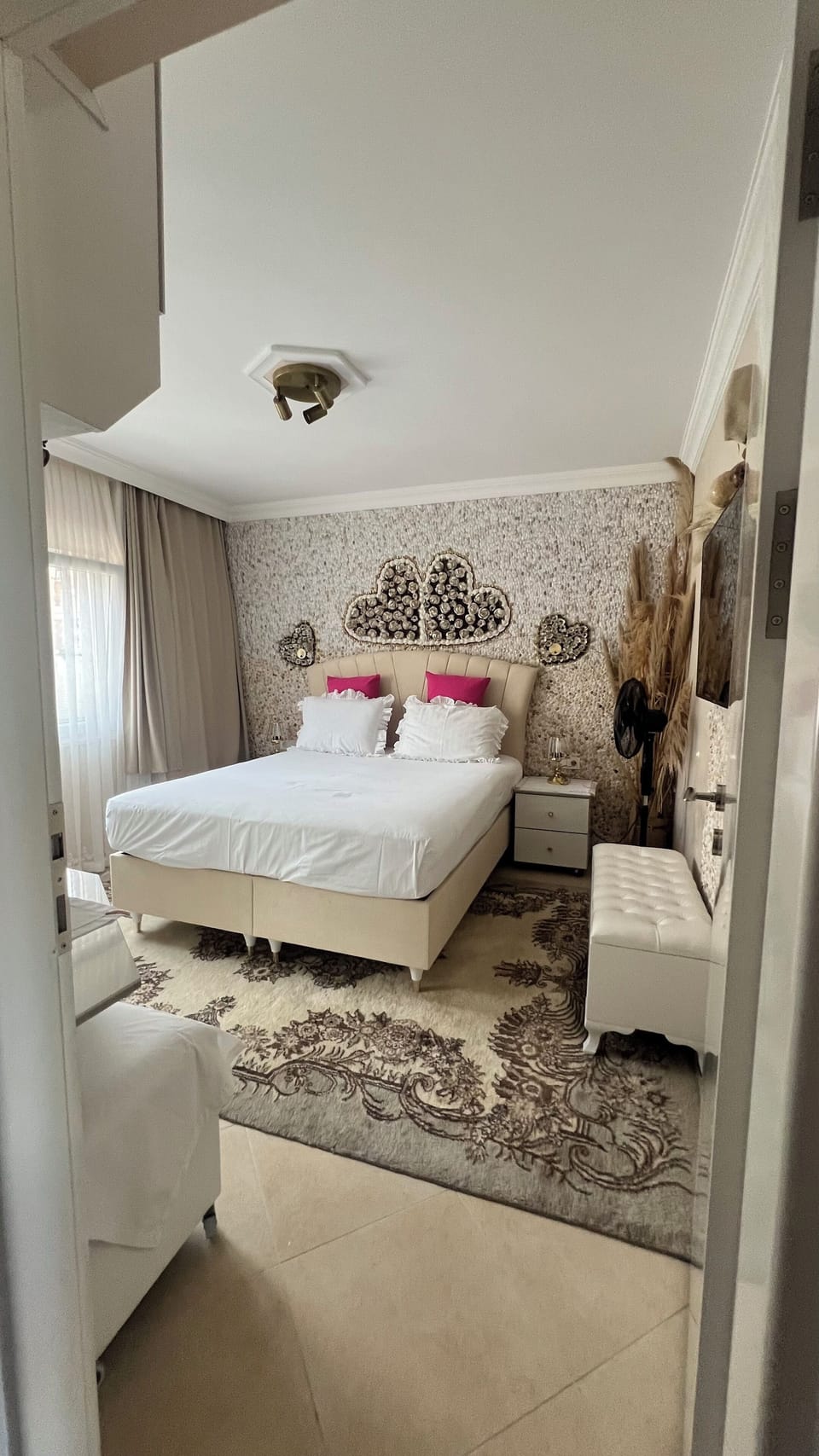 Romantic Apartment, Ground Floor | Egyptian cotton sheets, premium bedding, in-room safe, desk