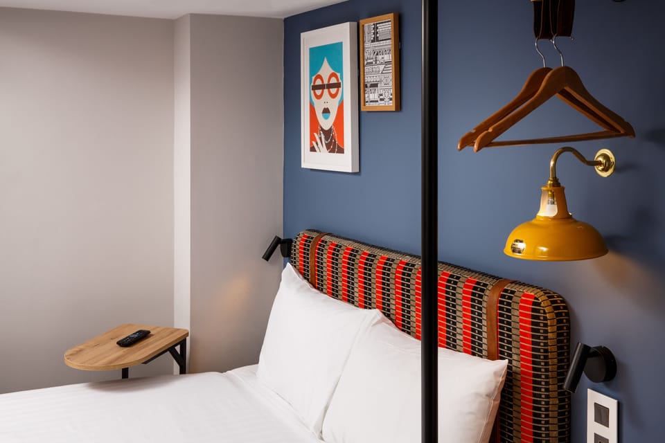 Room, 1 Double Bed | Hypo-allergenic bedding available, in-room safe, blackout drapes