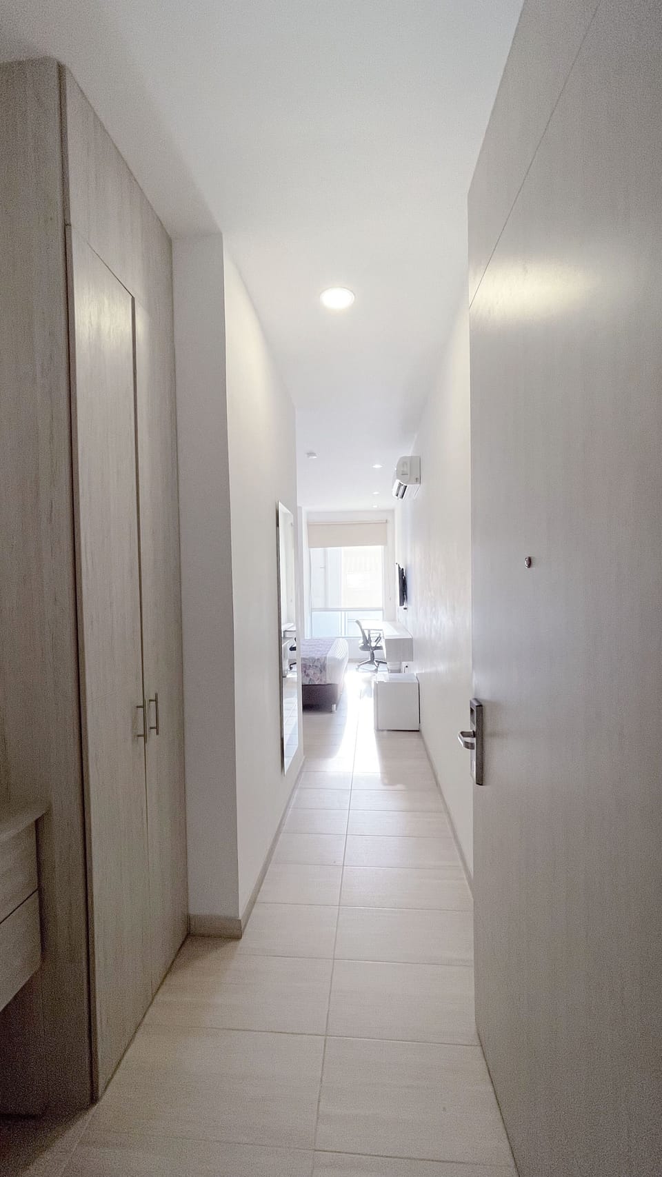 Superior Room, 1 King Bed | Minibar, in-room safe, desk, free WiFi